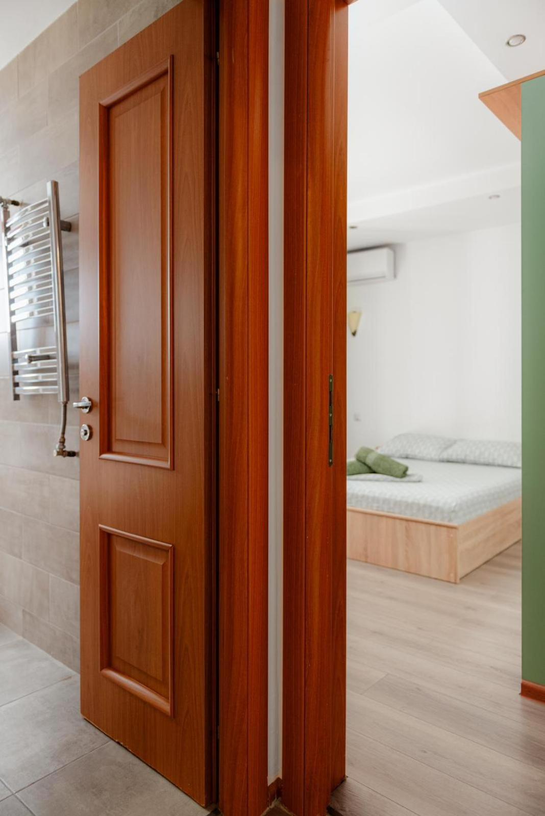 בוקרשט Heart Of Downtown 3 Rooms Apartment Self Check In מראה חיצוני תמונה