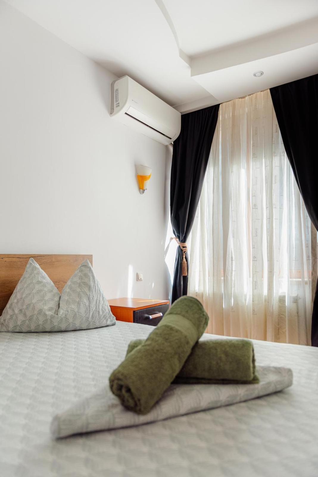 בוקרשט Heart Of Downtown 3 Rooms Apartment Self Check In מראה חיצוני תמונה